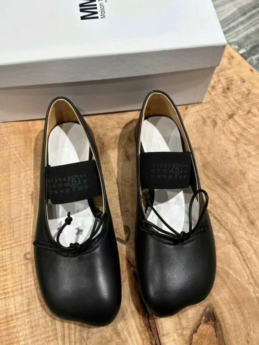 Maison Martin Margiela Black Leather Ballet Flats with Front Strap - Picture 1 of 4